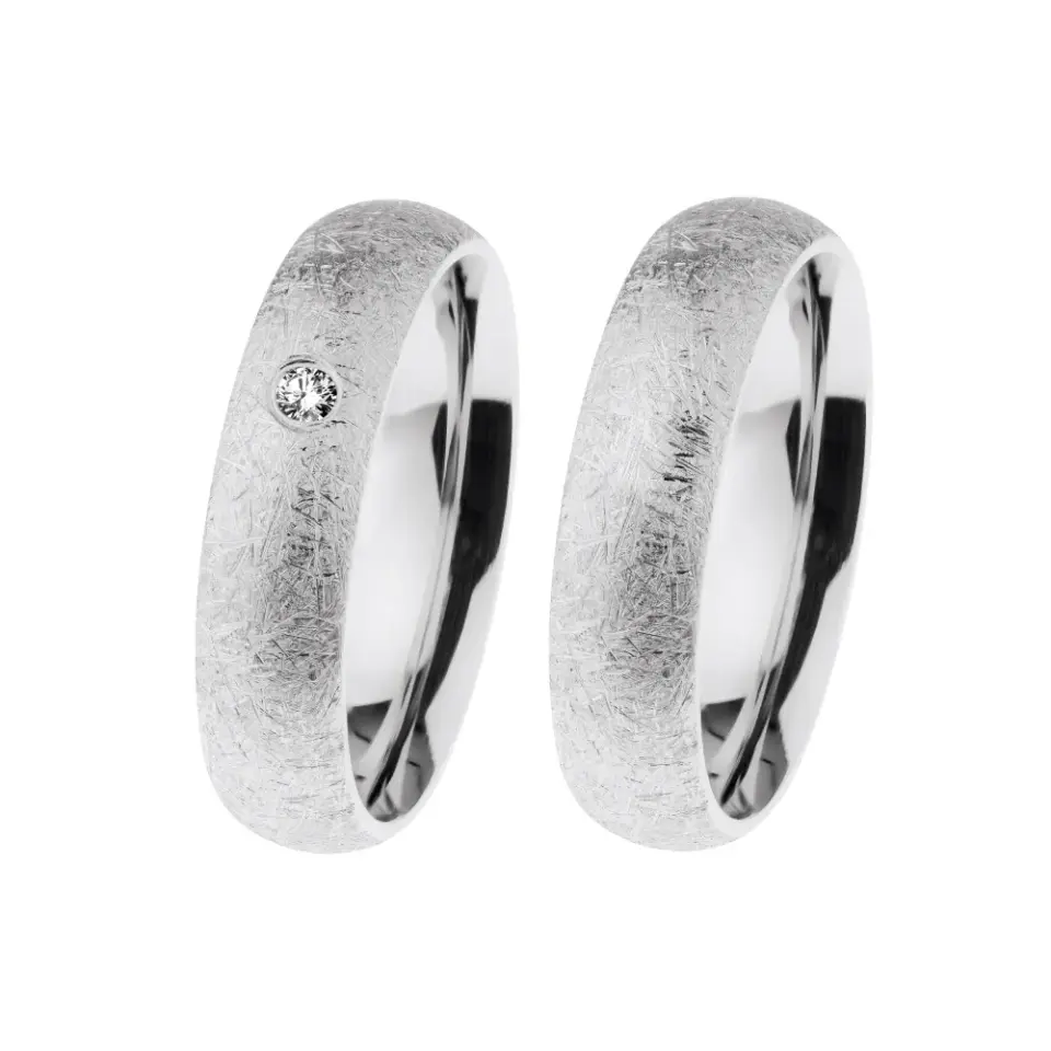 Alianzas de boda de acero con diamante