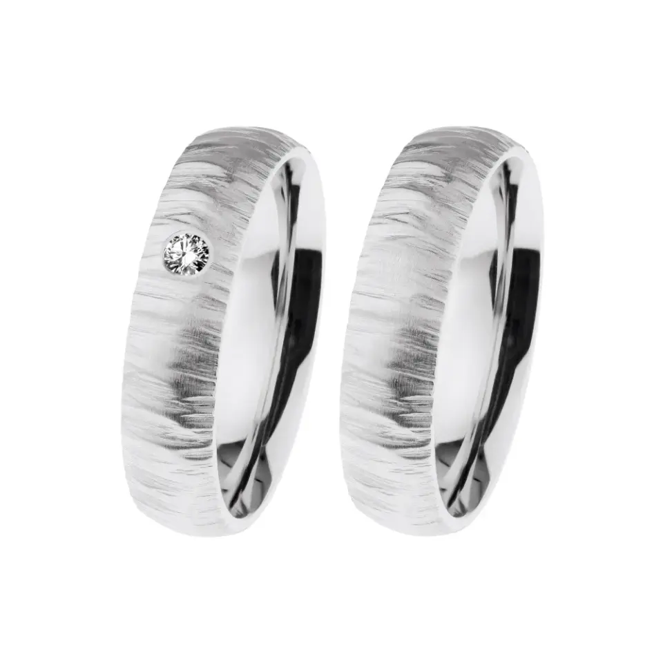 Alianzas de boda de acero con diamante