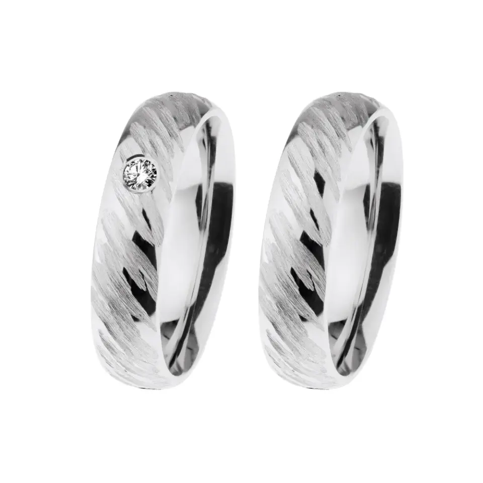 Alianzas de boda de acero con diamante