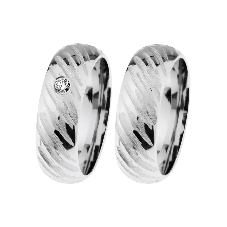 Alianzas de boda de acero con diamante