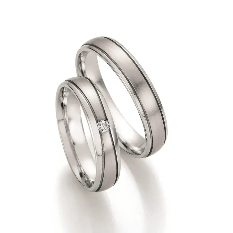 Alianzas de boda de paladio con diamante