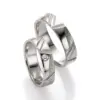 Alianzas de boda de plata con diamante