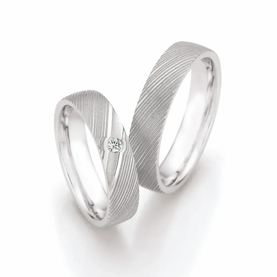 Alianzas de boda de paladio con diamante