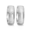 Alianzas de boda de acero con diamante