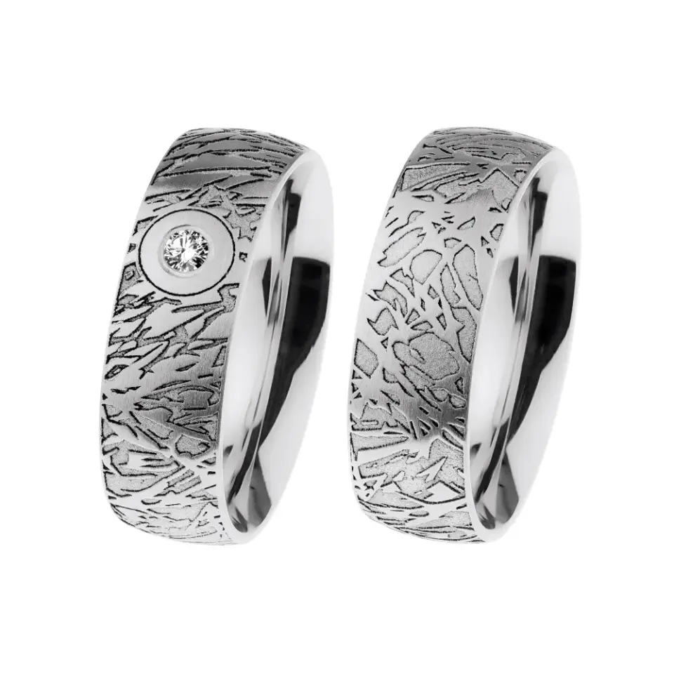 Alianzas de boda de acero con diamante