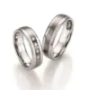 Alianzas de boda de acero y titanio con diamantes