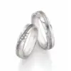 Alianzas de boda de acero y titanio con diamantes