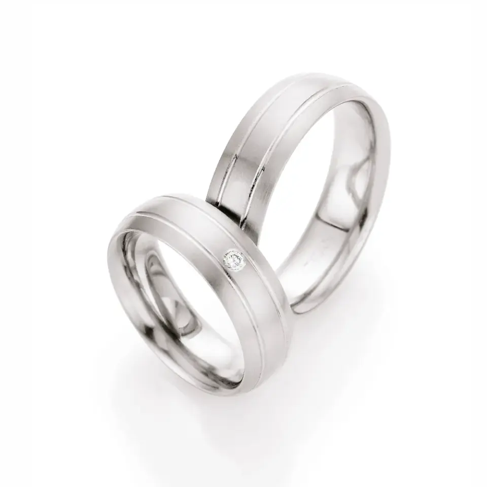 Alianzas de boda de titanio con diamante