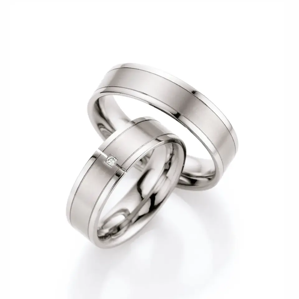 Alianzas de boda de titanio con diamante