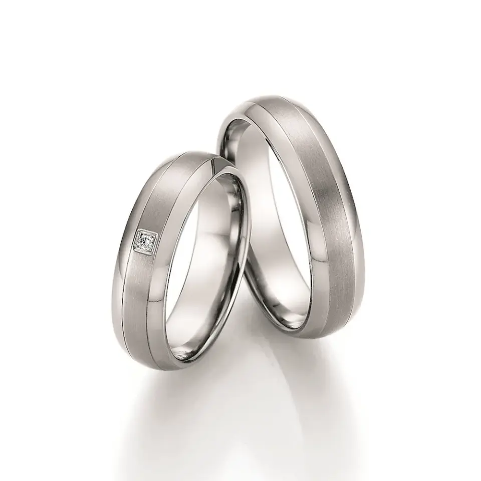 Alianzas de boda de titanio con diamante