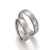Alianzas de boda de titanio con diamantes