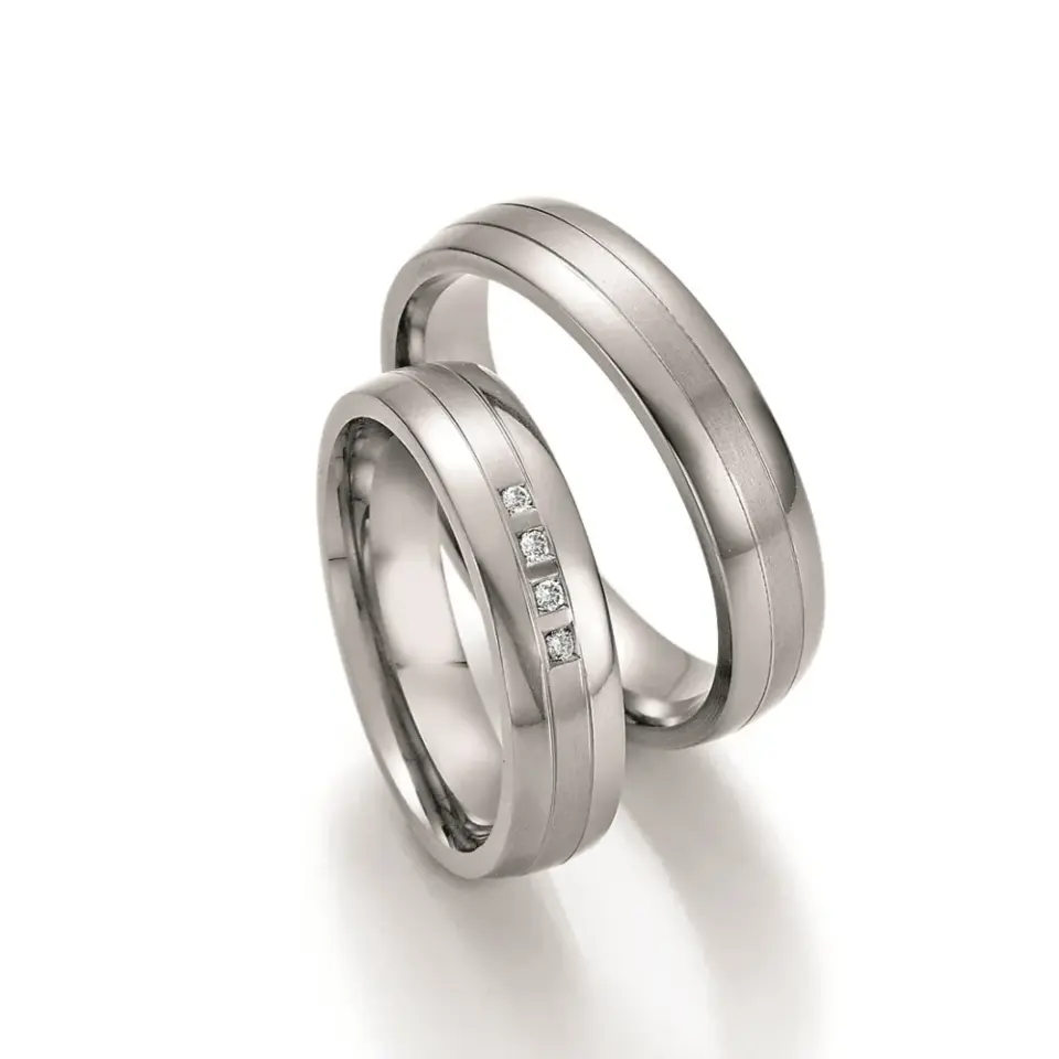 Alianzas de boda de titanio con diamantes