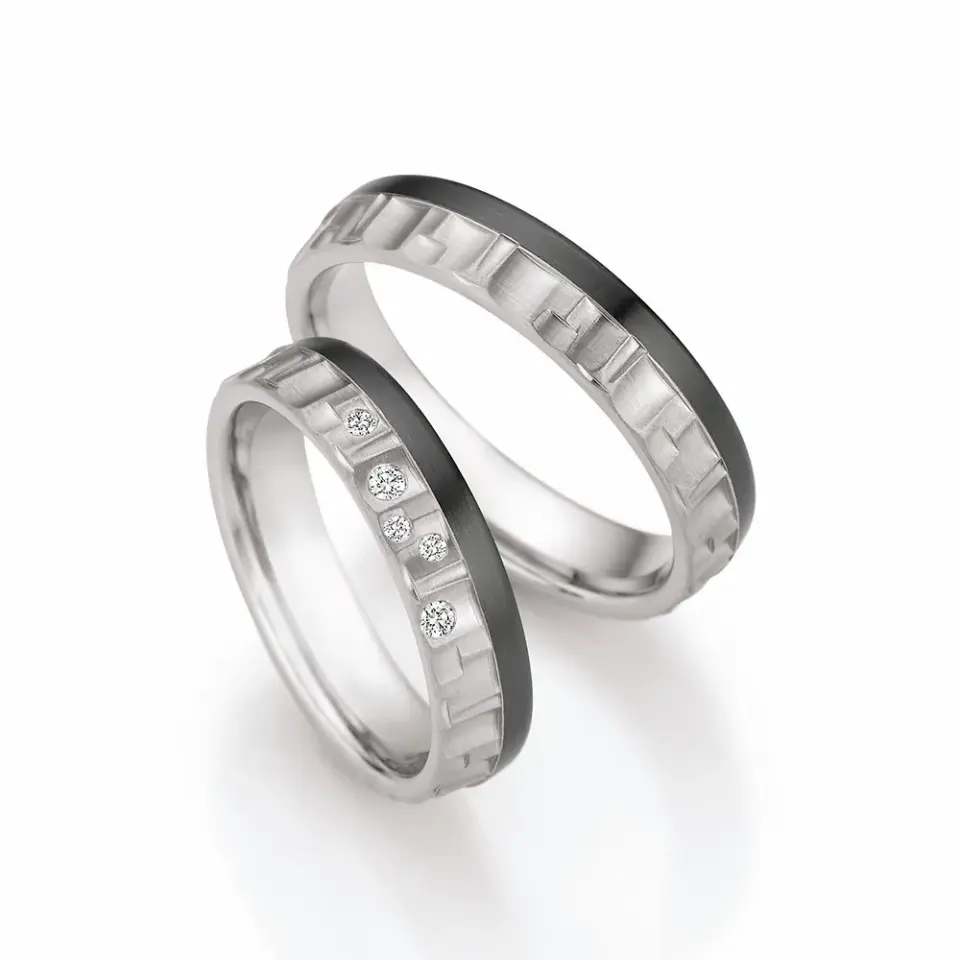 Alianzas de boda de titanio y zirconio con diamantes