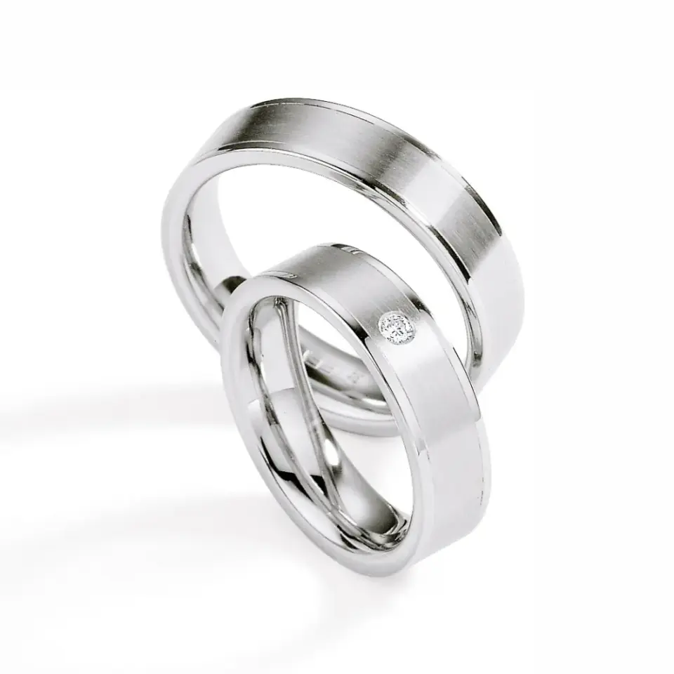 Alianzas de boda de acero con diamante