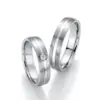 Alianzas de boda de acero con diamante