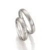 Alianzas de boda de acero con diamantes