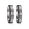 Alianzas de boda de tántalo y carbono con diamantes
