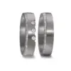 Alianzas de boda de tántalo y carbono con diamantes