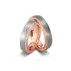 Alianzas de boda de tántalo y oro rosado con diamante
