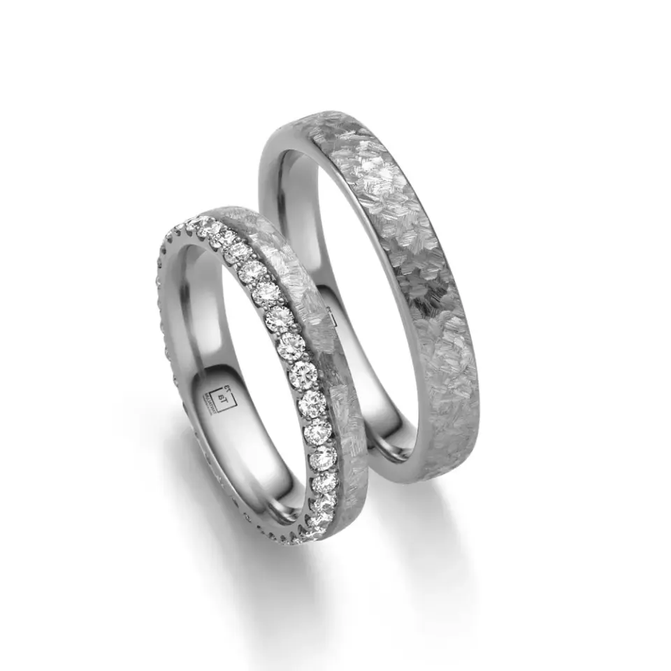 Alianzas de boda de tántalo con diamantes