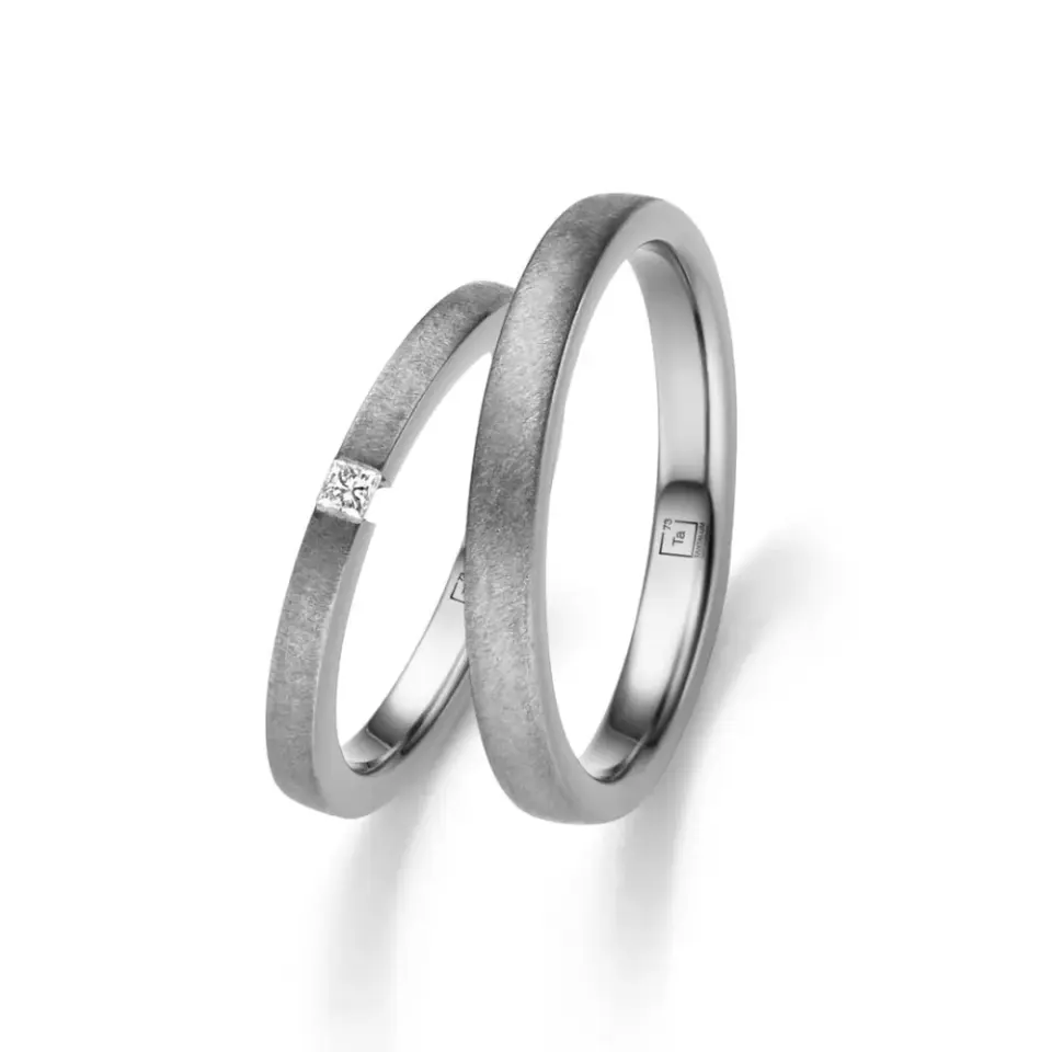 Alianzas de boda de tántalo con diamante