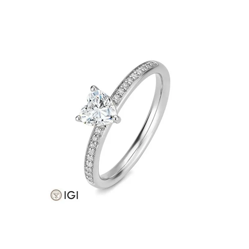Anillo de compromiso de oro blanco con diamantes