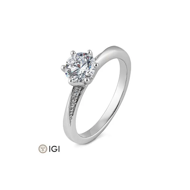 Anillo de compromiso de oro blanco con diamantes