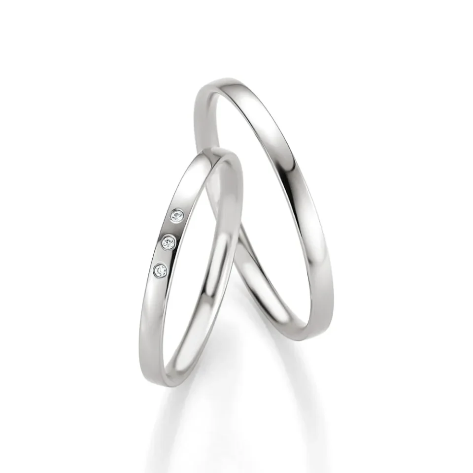 Alianzas de boda de platino con diamantes