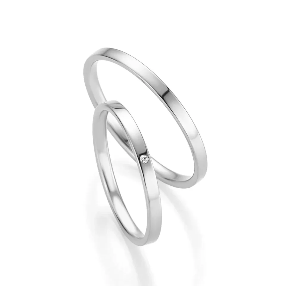 Alianzas de boda de platino con diamante