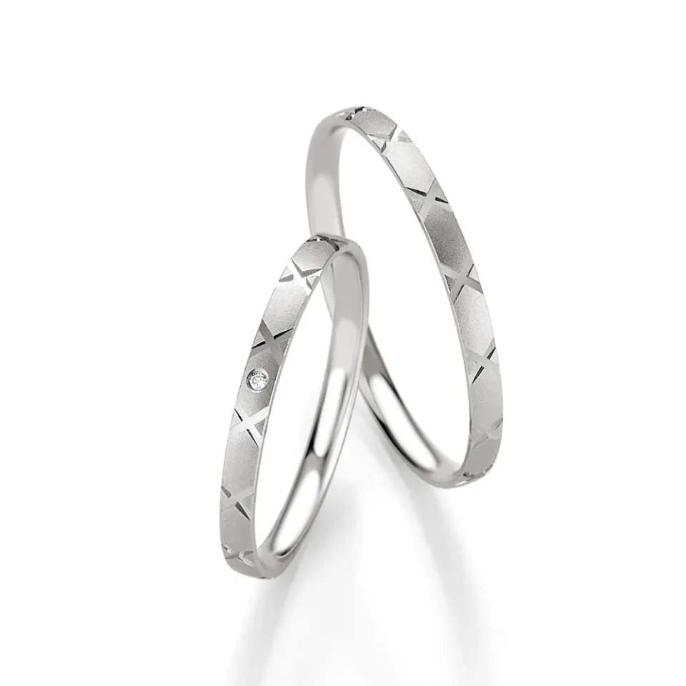Alianzas de boda de oro blanco con diamante