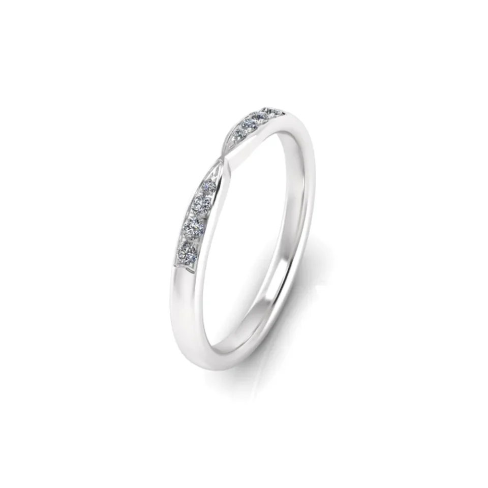 Anillo de compromiso de oro blanco con diamantes