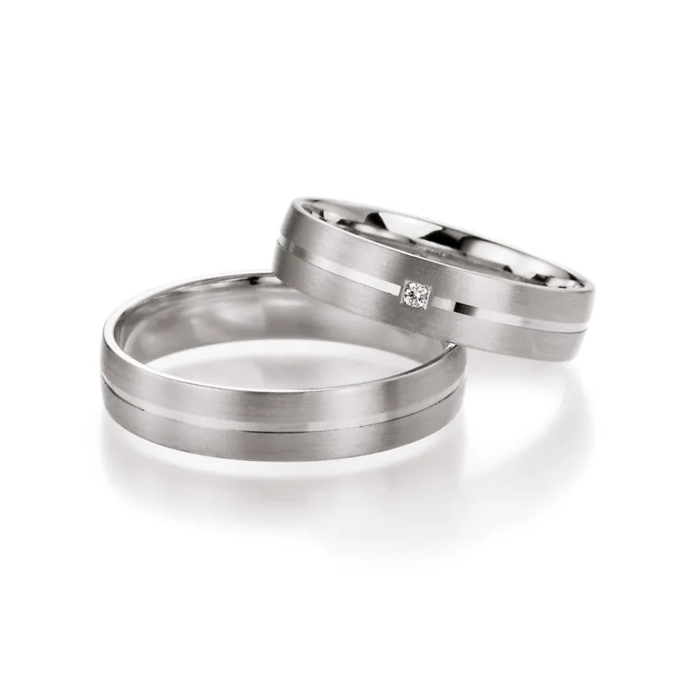 Alianzas de boda de platino con diamante
