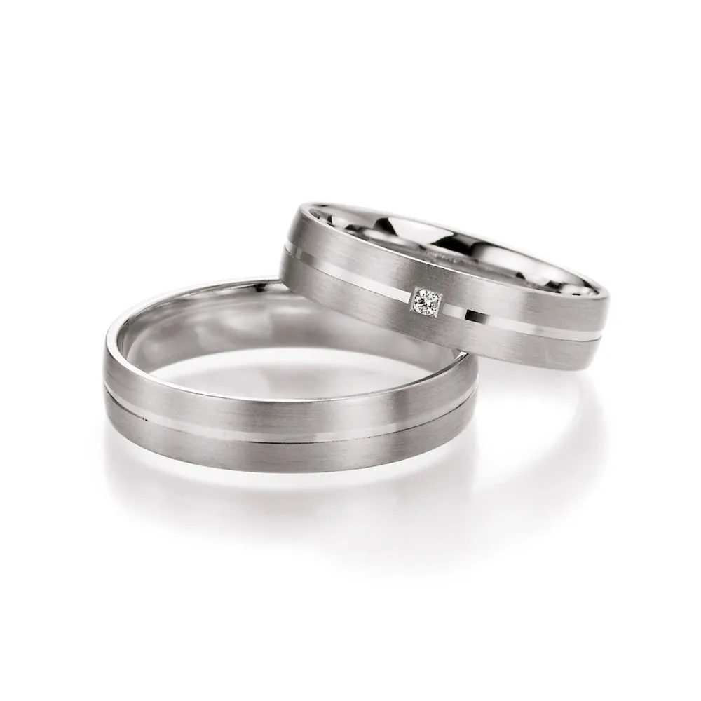 Alianzas de boda de platino con diamante