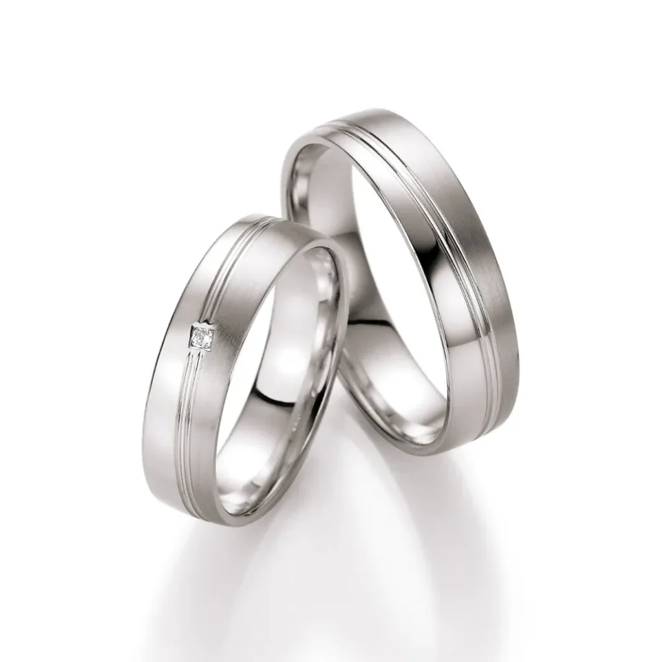 Alianzas de boda de platino con diamante