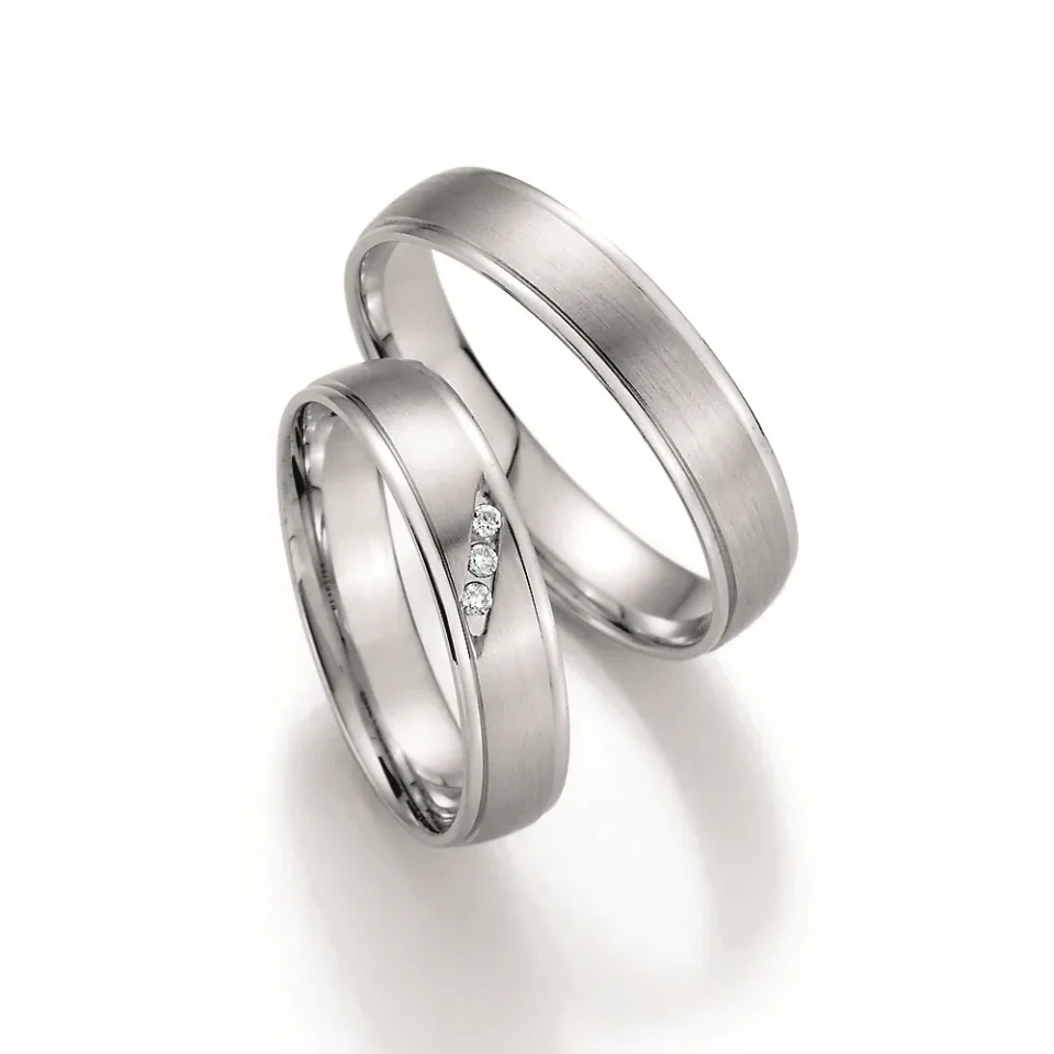 Alianzas de boda de platino con diamantes