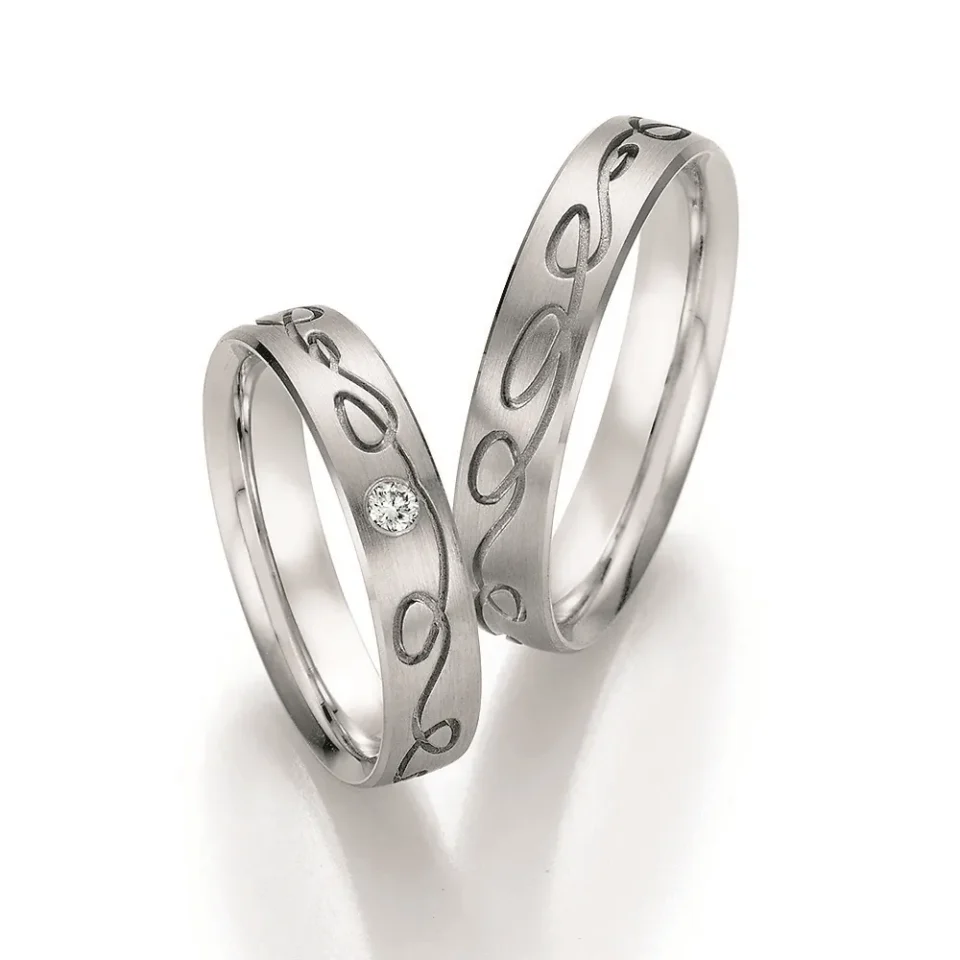 Alianzas de boda de paladio con diamante