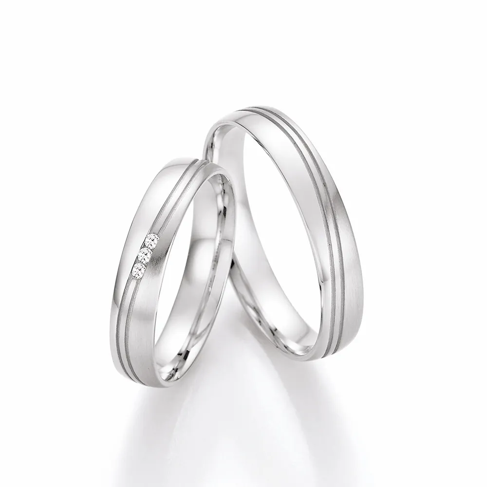Alianzas de boda de platino con diamantes