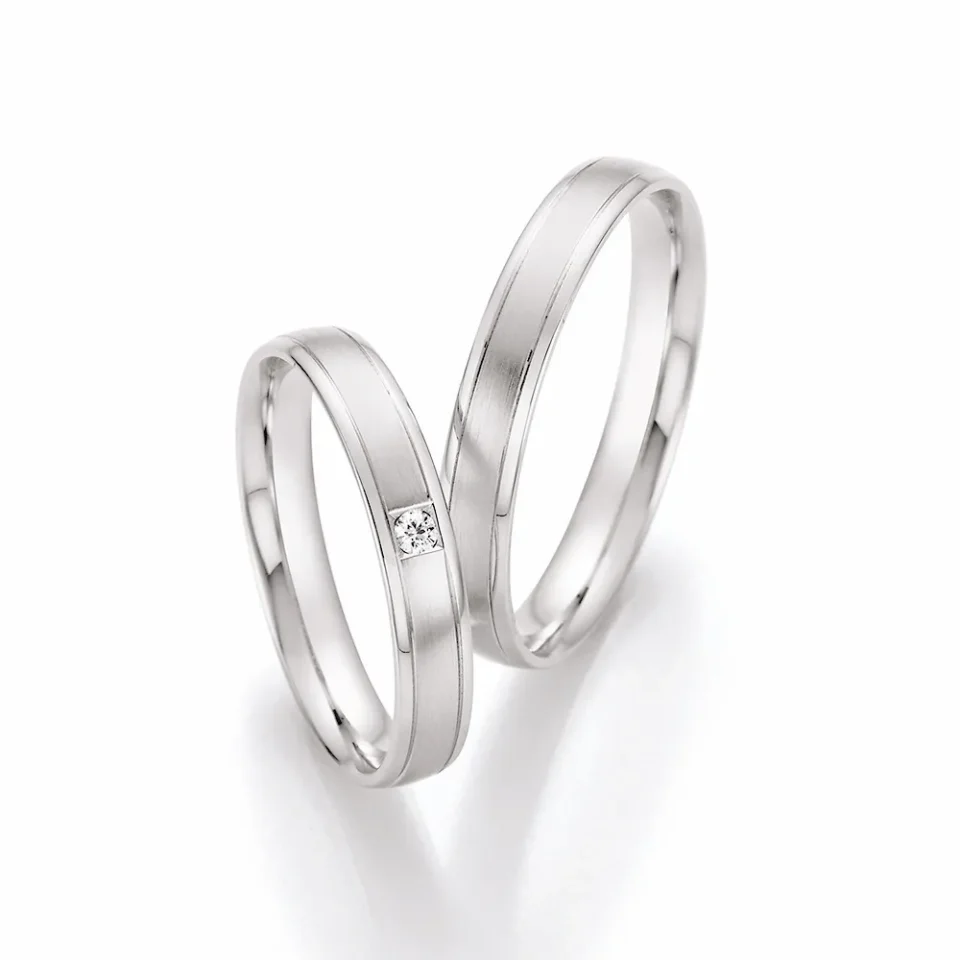 Alianzas de boda de platino con diamante