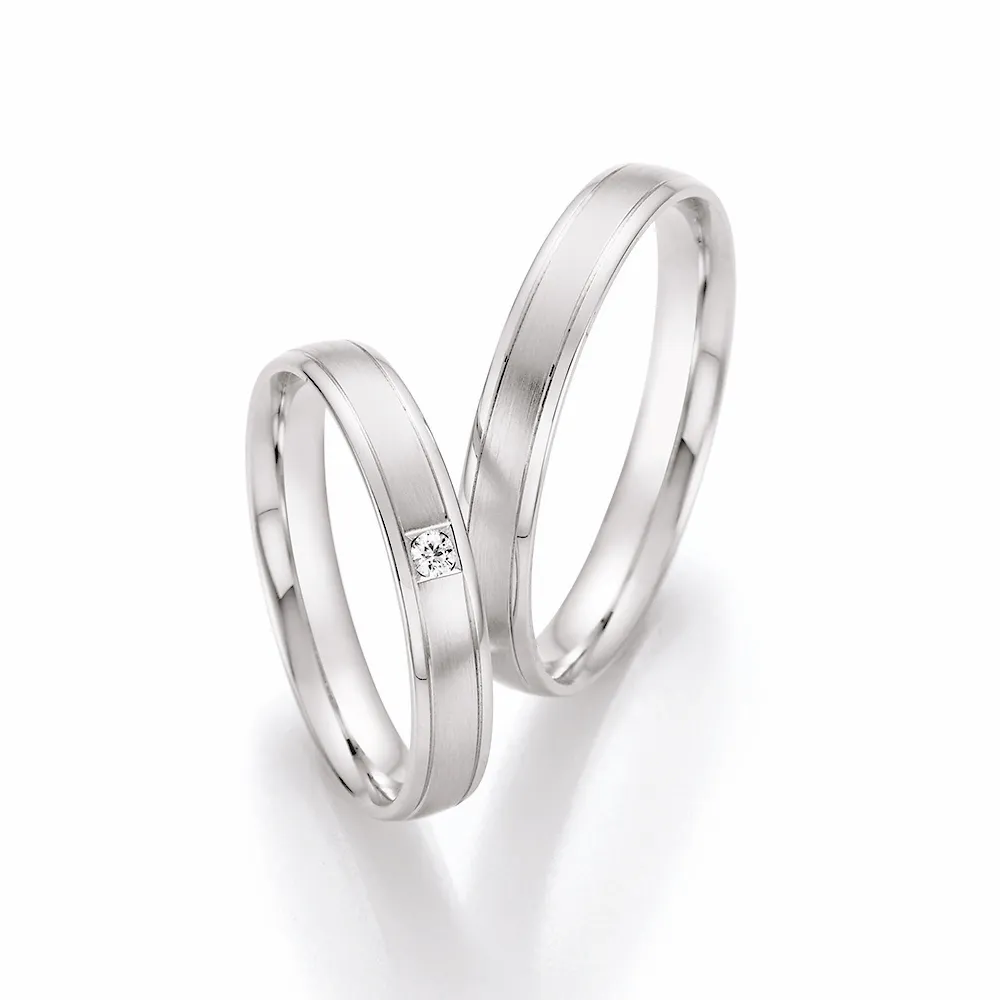 Alianzas de boda de platino con diamante