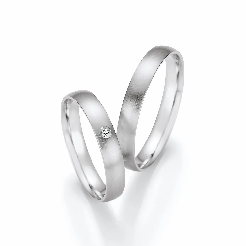 Alianzas de boda de platino con diamante