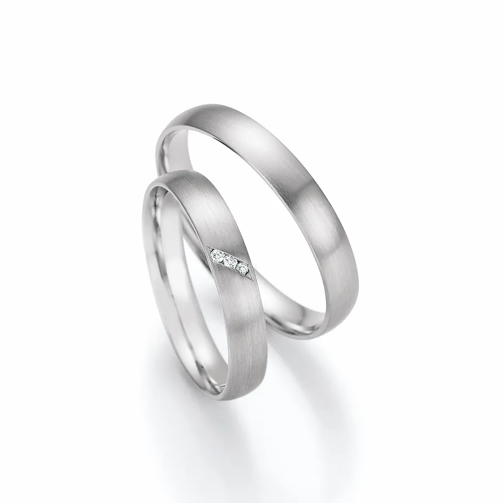 Alianzas de boda de platino con diamantes