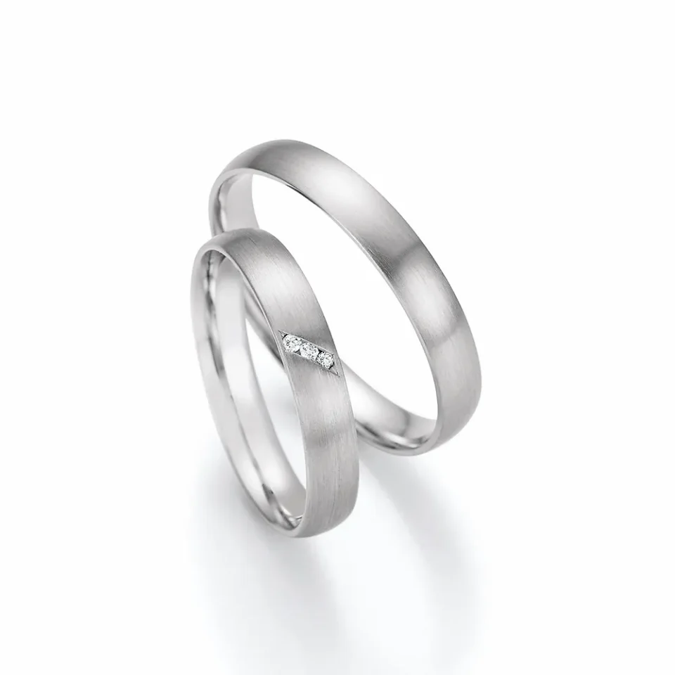 Alianzas de boda de oro blanco con diamantes