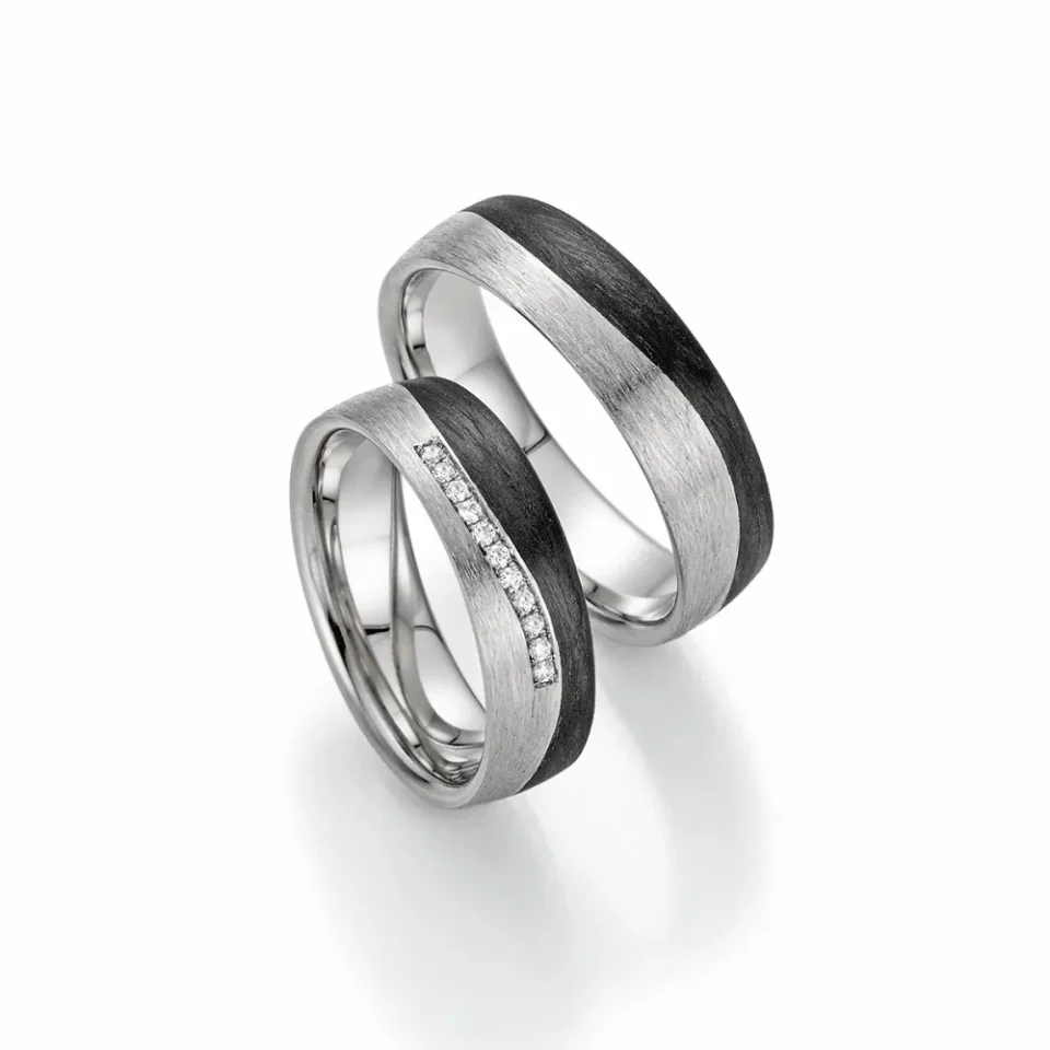 Alianzas de boda de platino y carbono con diamantes