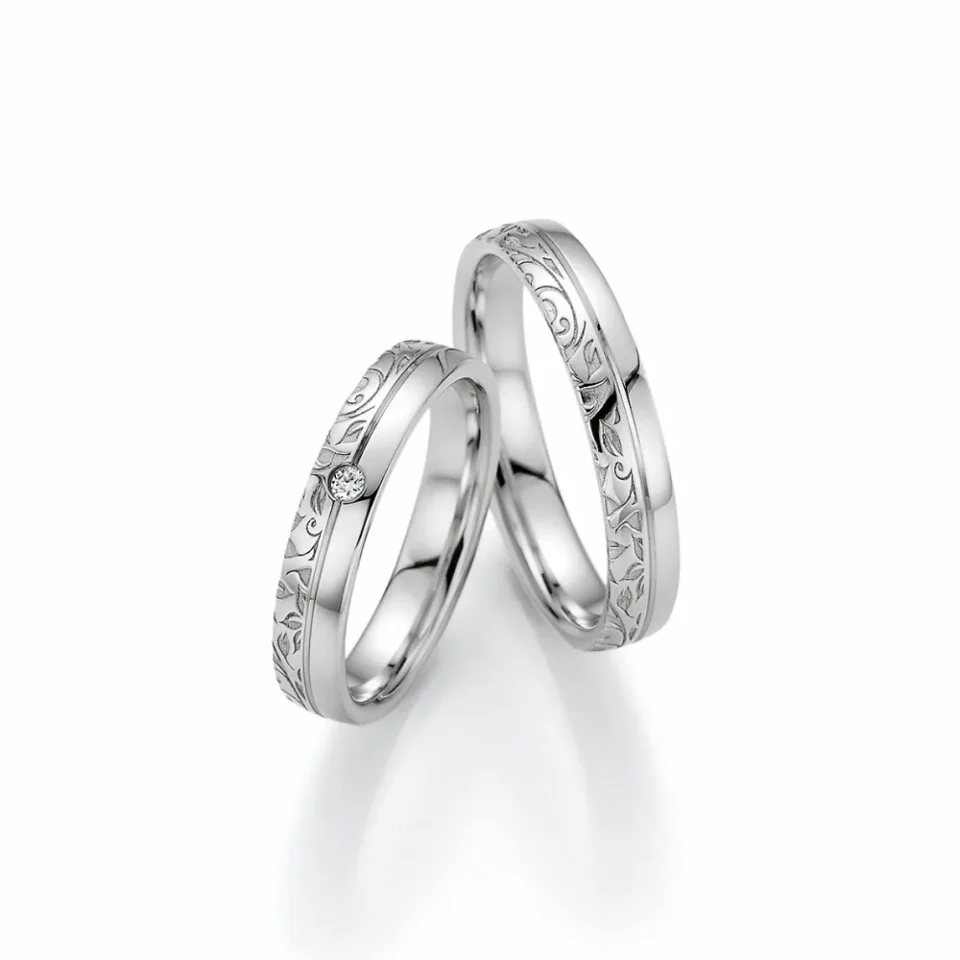 Alianzas de boda de oro blanco con diamante