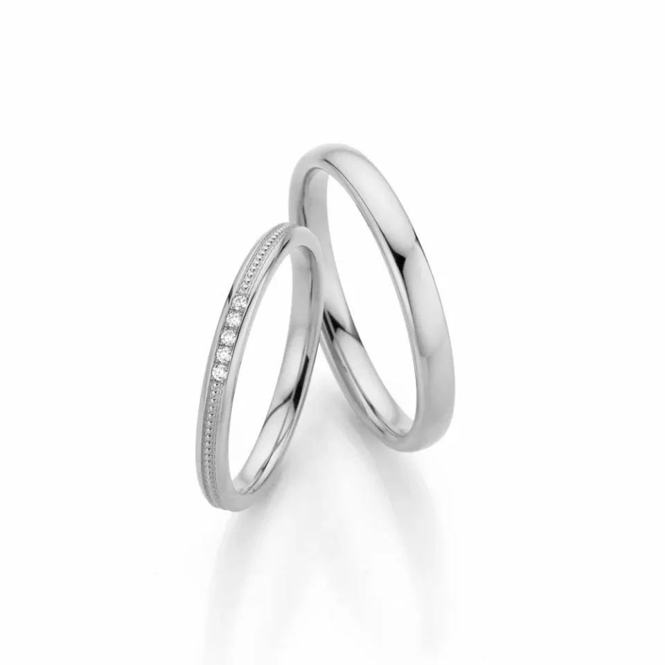 Alianzas de boda de platino con diamantes