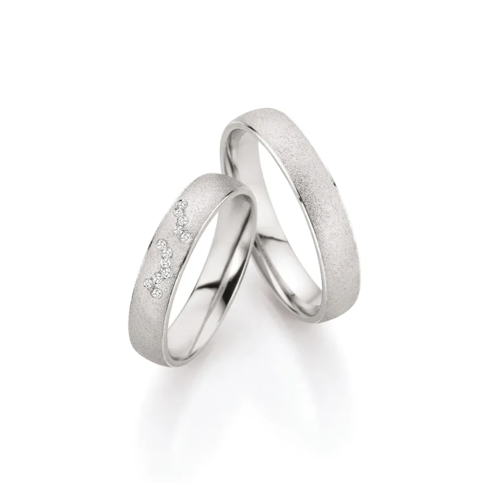 Alianzas de boda de platino con diamantes