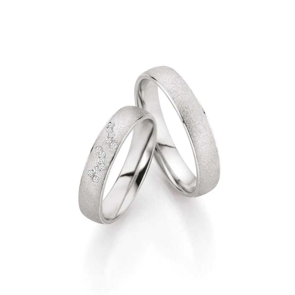 Alianzas de boda de platino con diamantes