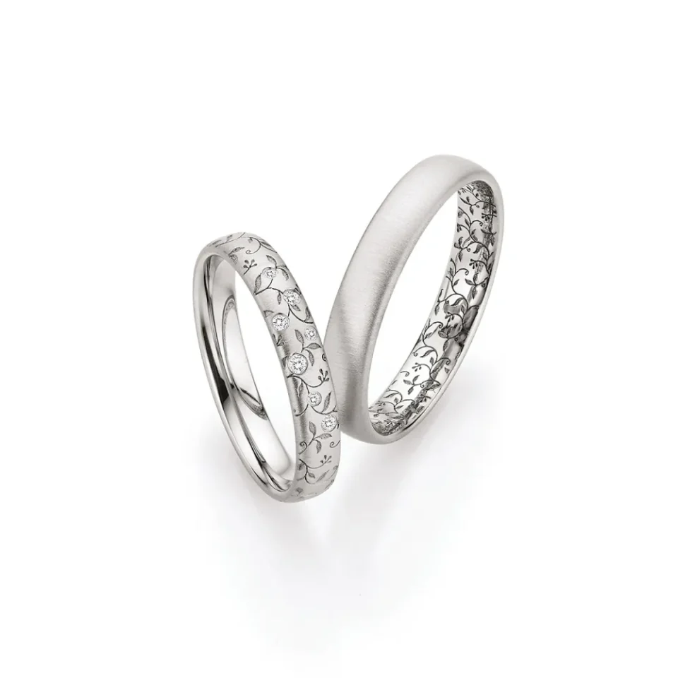 Alianzas de boda de platino con diamantes
