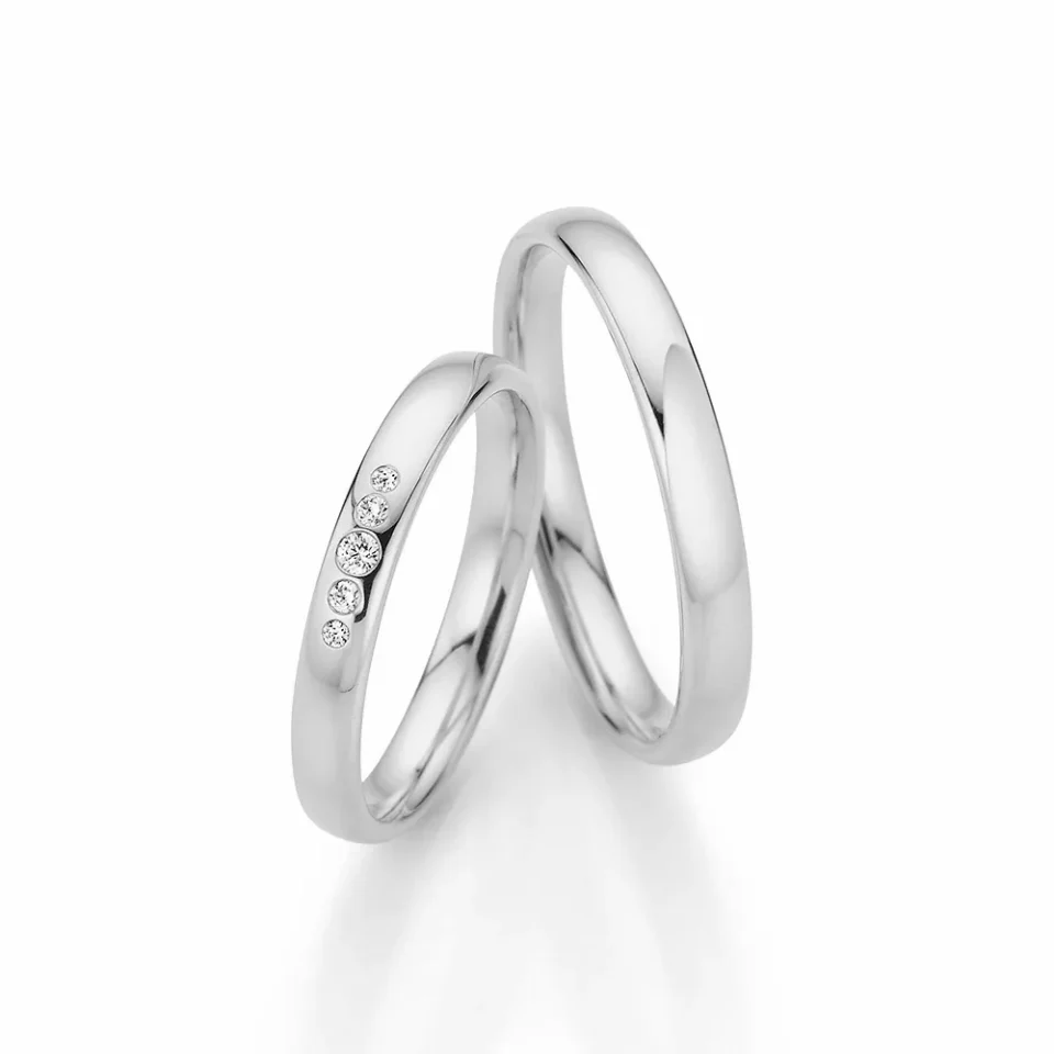 Alianzas de boda de platino con diamantes