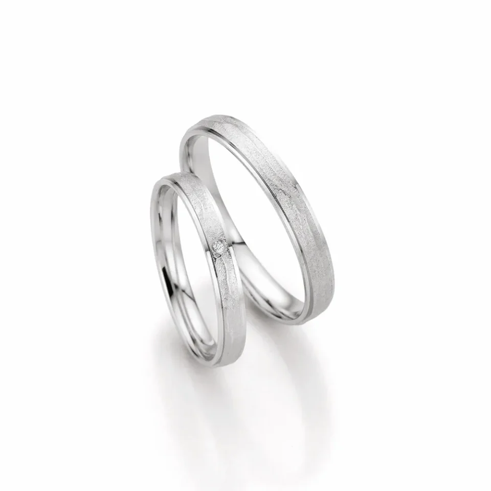 Alianzas de boda de oro blanco con diamante